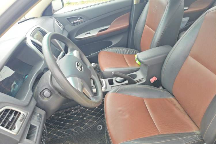 Used BYD F3 2015 Energy-Saving Edition 1.5L Manual Luxury Model Left Front Seat