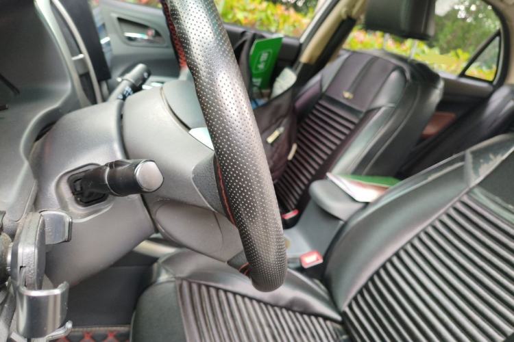 Used BYD F3 2015 Energy-Saving Edition 1.5L Manual Luxury Model Left Front Seat