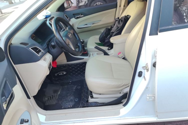 Used BYD F3 2015 Energy-Saving Edition 1.5L Manual Luxury Model Left Front Seat