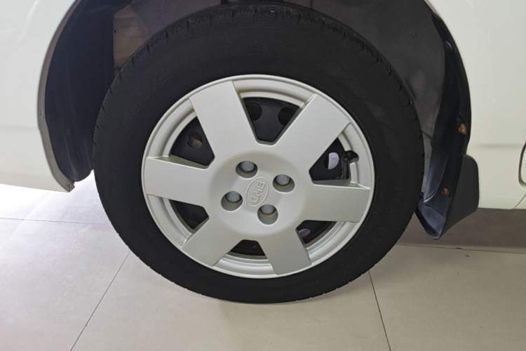 Used BYD F3 2015 Energy-Efficient Model 1.5L Manual Comfort Edition Left Front Wheel Hub