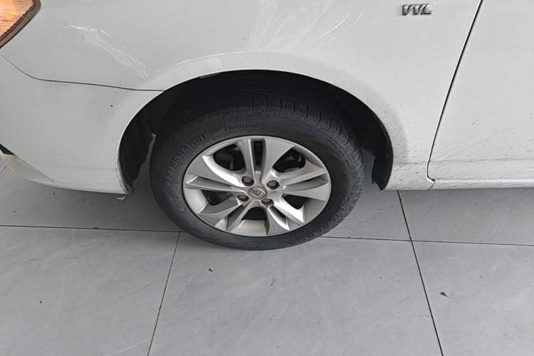 Used BYD F3 2015 Energy-Saving Edition 1.5L Manual Luxury Model Left Front Wheel Hub