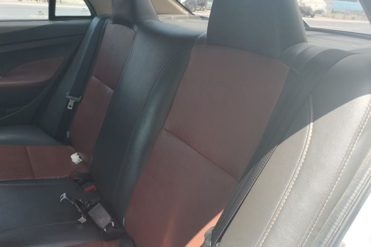 Used BYD F3 2015 Energy-Saving Edition 1.5L Automatic Luxury Model Left Rear Seat