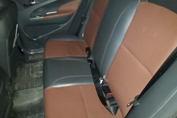 Used BYD F3 2015 Energy-Efficient Model 1.5L Manual Comfort Edition Left Rear Seat