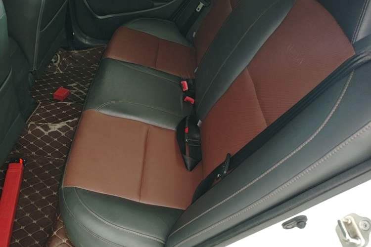 Used BYD F3 2015 Energy-Saving Edition 1.5L Manual Luxury Model Left Rear Seat
