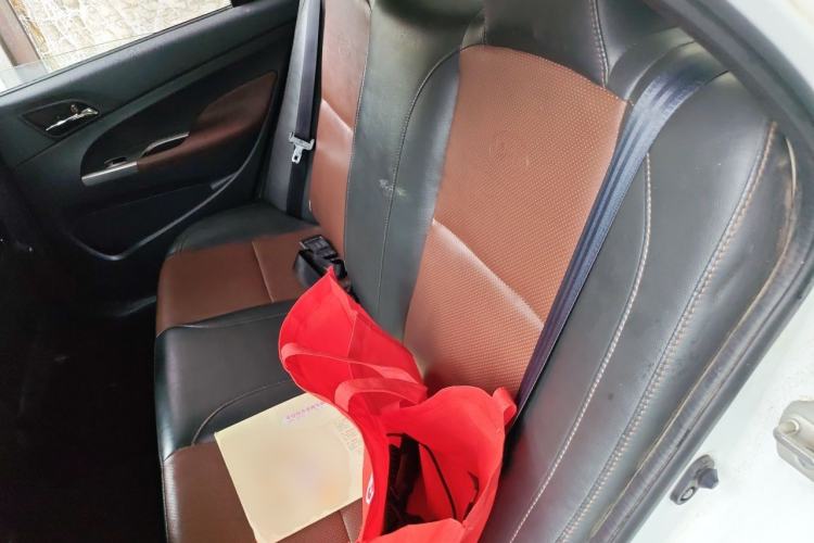 Used BYD F3 2015 Energy-Saving Edition 1.5L Manual Luxury Model Left Rear Seat