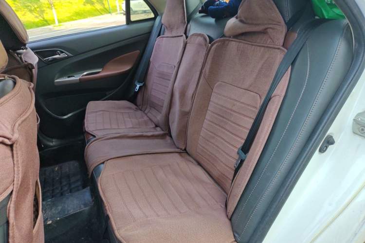Used BYD F3 2015 Energy-Saving Edition 1.5L Manual Luxury Model Left Rear Seat