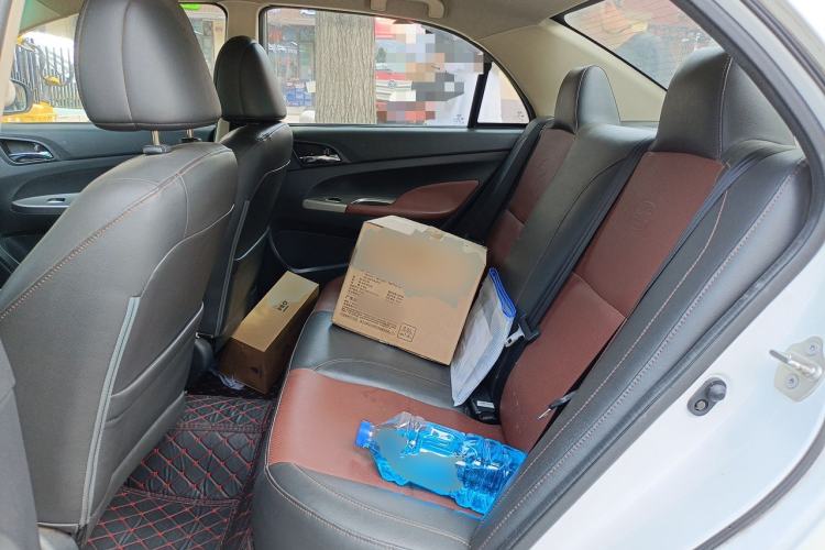 Used BYD F3 2015 Energy-Saving Edition 1.5L Manual Luxury Model Left Rear Seat