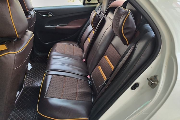 Used BYD F3 2015 Energy-Saving Edition 1.5L Manual Luxury Model Left Rear Seat