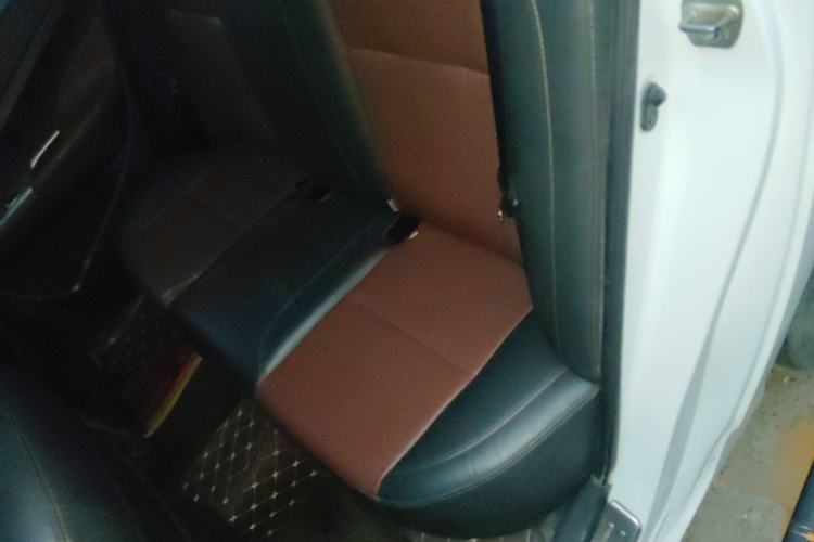Used BYD F3 2015 Energy-Saving Edition 1.5L Automatic Luxury Model Left Rear Seat