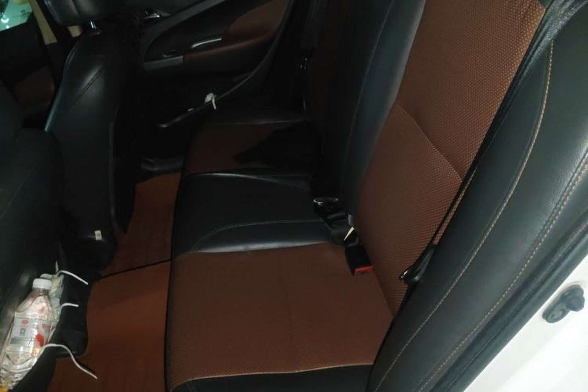 Used BYD F3 2015 Energy-Saving Edition 1.5L Automatic Luxury Model Left Rear Seat