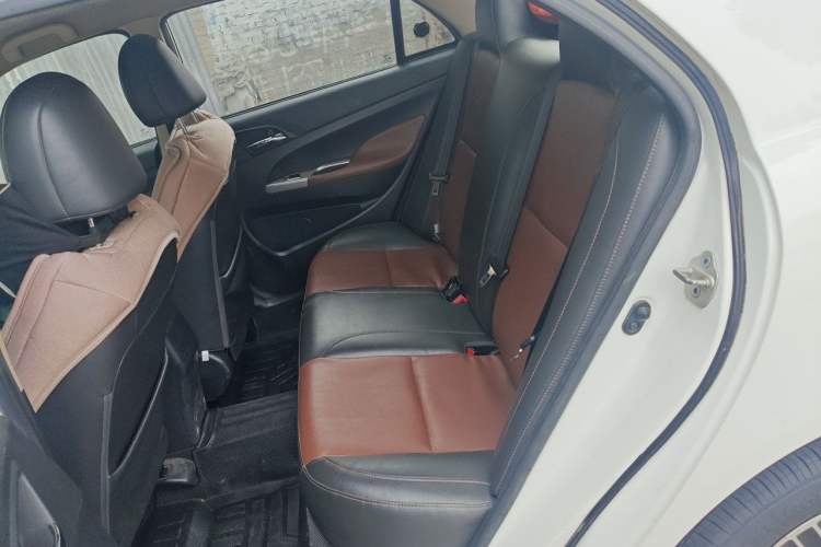 Used BYD F3 2015 Energy-Efficient Model 1.5L Manual Comfort Edition Left Rear Seat