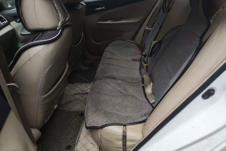 Used BYD F3 2015 Energy-Saving Edition 1.5L Manual Luxury Model Left Rear Seat