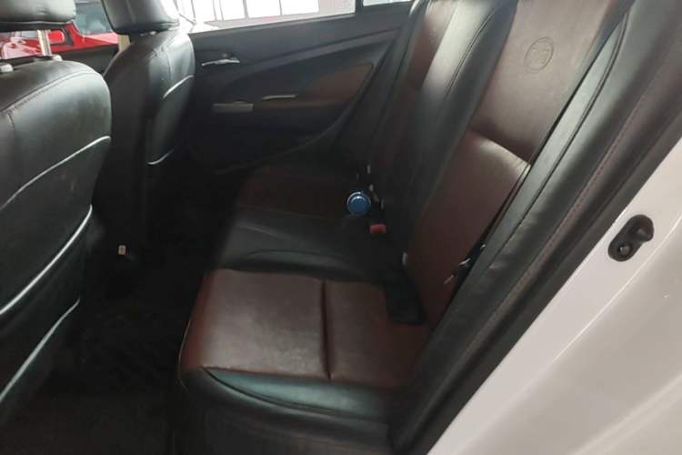 Used BYD F3 2015 Energy-Efficient Model 1.5L Manual Comfort Edition Left Rear Seat