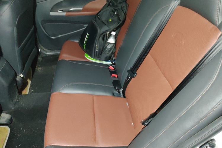 Used BYD F3 2015 Energy-Saving Edition 1.5L Manual Luxury Model Left Rear Seat