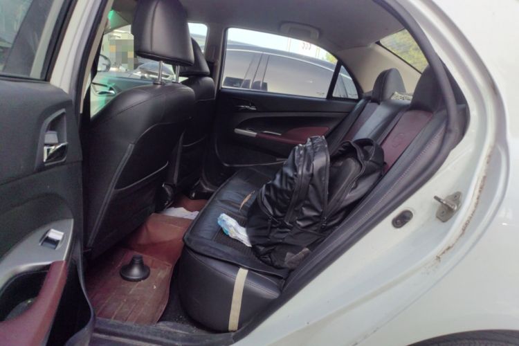 Used BYD F3 2015 Energy-Saving Edition 1.5L Manual Luxury Model Left Rear Seat