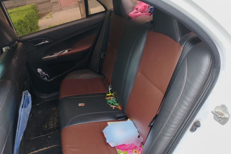 Used BYD F3 2015 Energy-Saving Edition 1.5L Manual Luxury Model Left Rear Seat