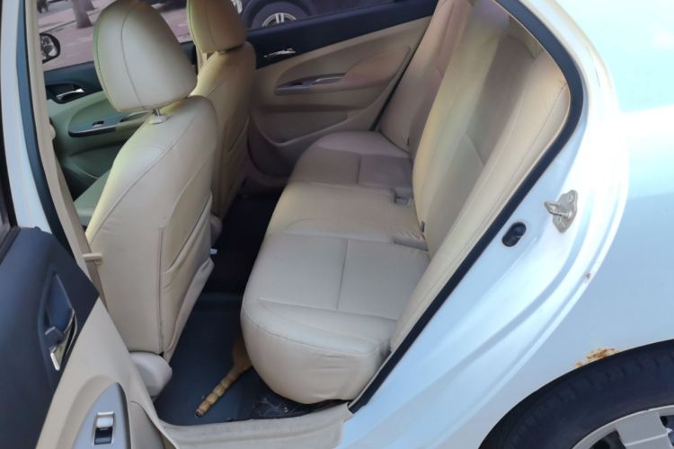 Used BYD F3 2015 Energy-Saving Edition 1.5L Manual Luxury Model Left Rear Seat