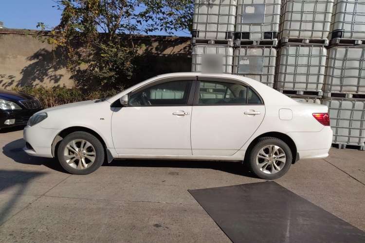 Used BYD F3 2015 Energy-Saving Edition 1.5L Automatic Luxury Model Left Side