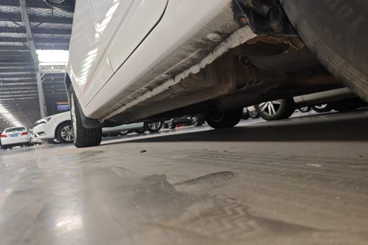 Used BYD F3 2015 Energy-Saving Edition 1.5L Automatic Luxury Model Left Side Sill