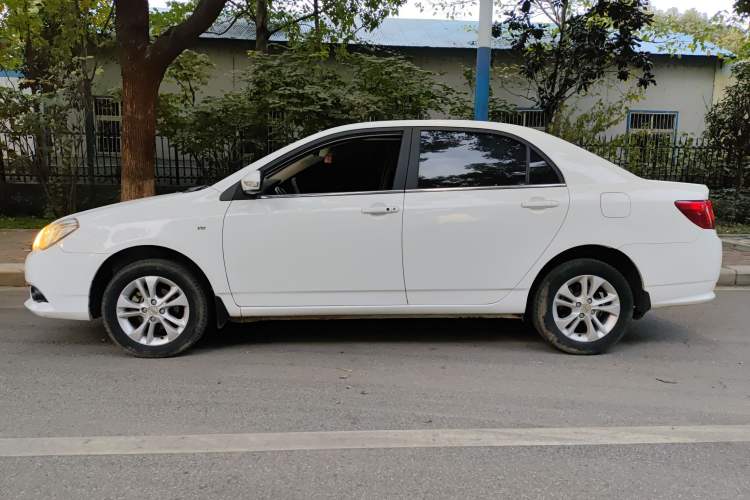 Used BYD F3 2015 Energy-Saving Edition 1.5L Automatic Prestige Model Left Side