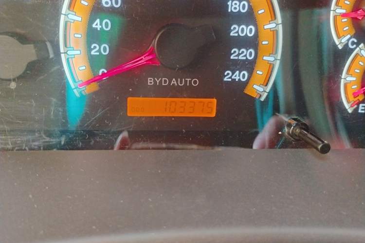 Used BYD F3 2015 Energy-Efficient Model 1.5L Manual Comfort Edition Odometer Close Up
