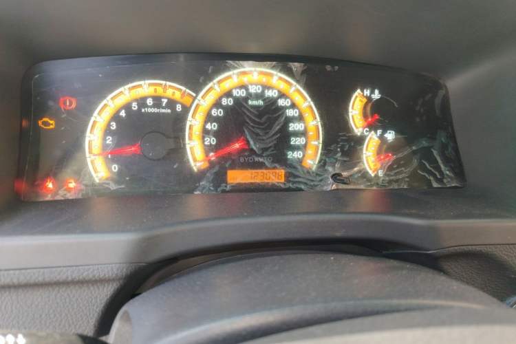 Used BYD F3 2015 Energy-Efficient Model 1.5L Manual Comfort Edition Odometer Close Up