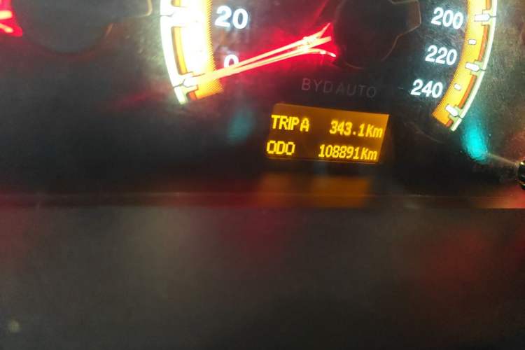 Used BYD F3 2015 Energy-Efficient Model 1.5L Manual Comfort Edition Odometer Close Up