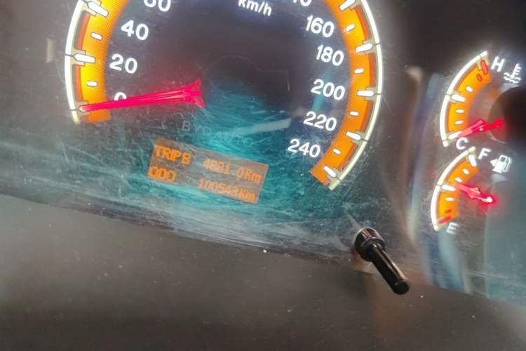 Used BYD F3 2015 Energy-Saving Edition 1.5L Manual Luxury Model Odometer Close Up