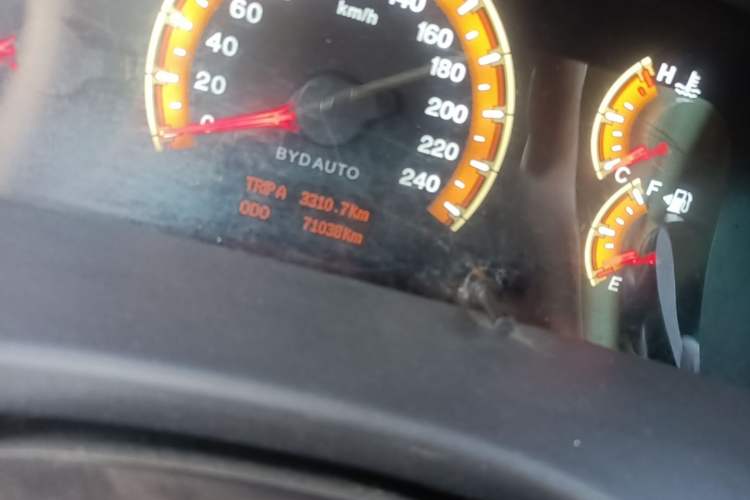 Used BYD F3 2015 Energy-Efficient Model 1.5L Manual Comfort Edition Odometer Close Up