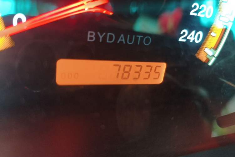 Used BYD F3 2015 Energy-Saving Edition 1.5L Manual Luxury Model Odometer Close Up