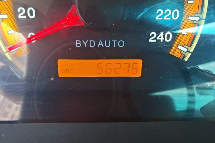 Used BYD F3 2015 Energy-Saving Edition 1.5L Manual Luxury Model Odometer Close Up