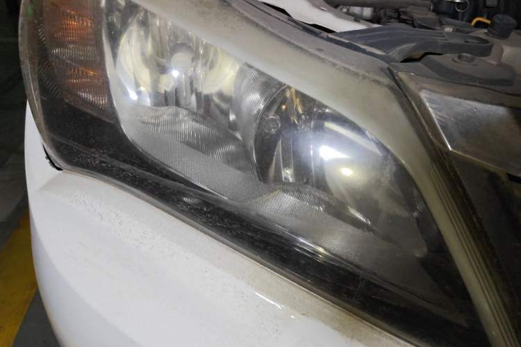 Used BYD F3 2015 Energy-Saving Edition 1.5L Manual Luxury Model Right Front Headlight