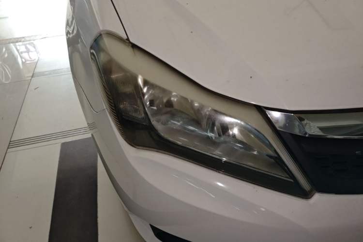 Used BYD F3 2015 Energy-Saving Edition 1.5L Manual Luxury Model Right Front Headlight