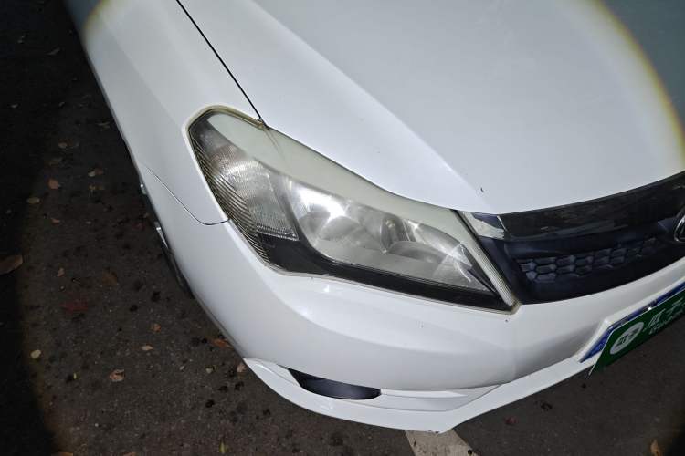 Used BYD F3 2015 Energy-Efficient Model 1.5L Manual Comfort Edition Right Front Headlight