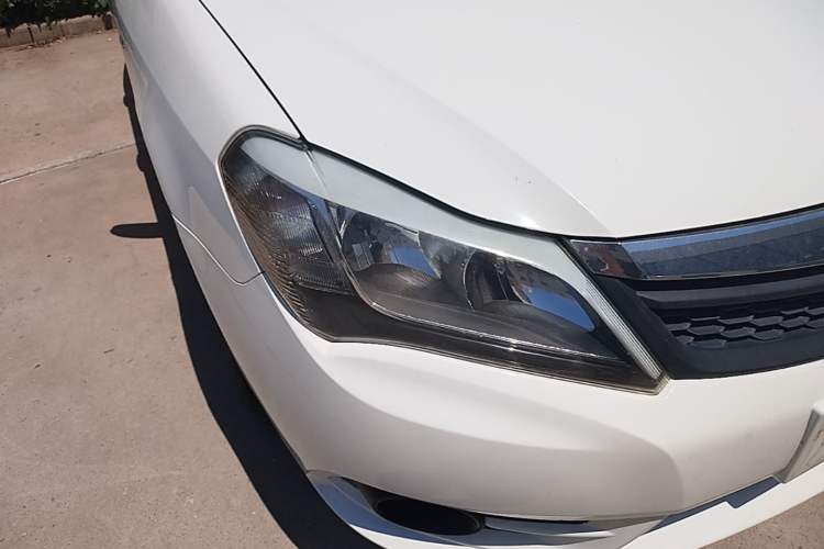Used BYD F3 2015 Energy-Saving Edition 1.5L Manual Luxury Model Right Front Headlight
