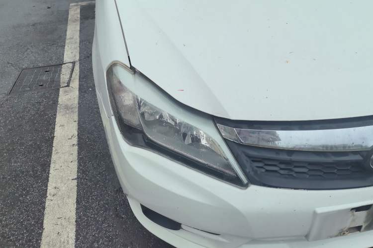 Used BYD F3 2015 Energy-Saving Edition 1.5L Automatic Luxury Model Right Front Headlight