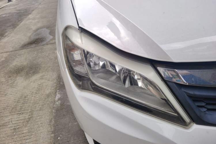 Used BYD F3 2015 Energy-Saving Edition 1.5L Manual Luxury Model Right Front Headlight