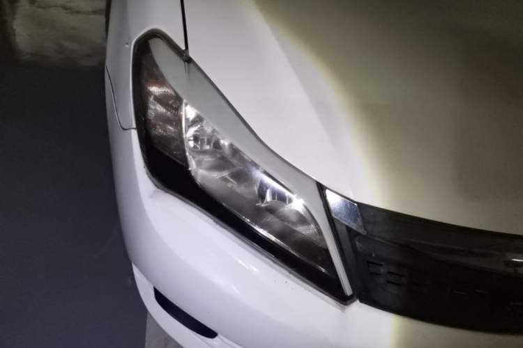 Used BYD F3 2015 Energy-Efficient Model 1.5L Manual Comfort Edition Right Front Headlight