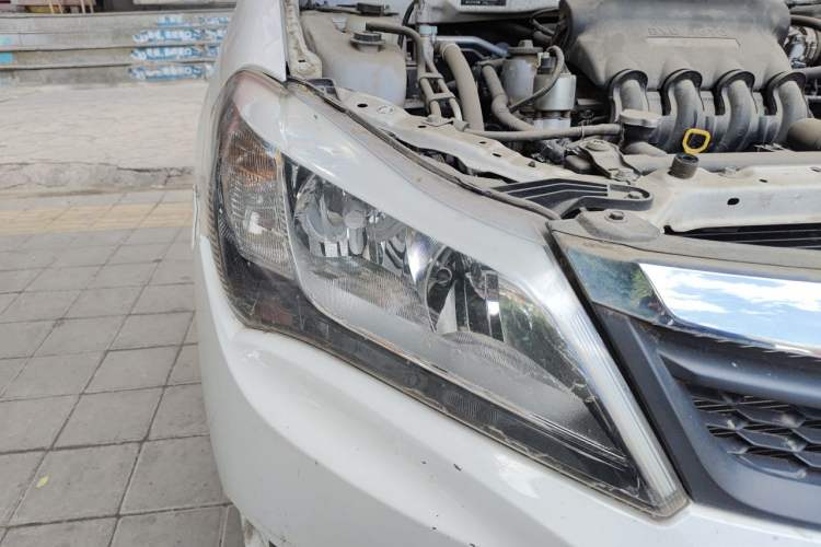 Used BYD F3 2015 Energy-Efficient Model 1.5L Manual Comfort Edition Right Front Headlight