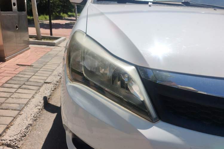 Used BYD F3 2015 Energy-Saving Edition 1.5L Manual Luxury Model Right Front Headlight