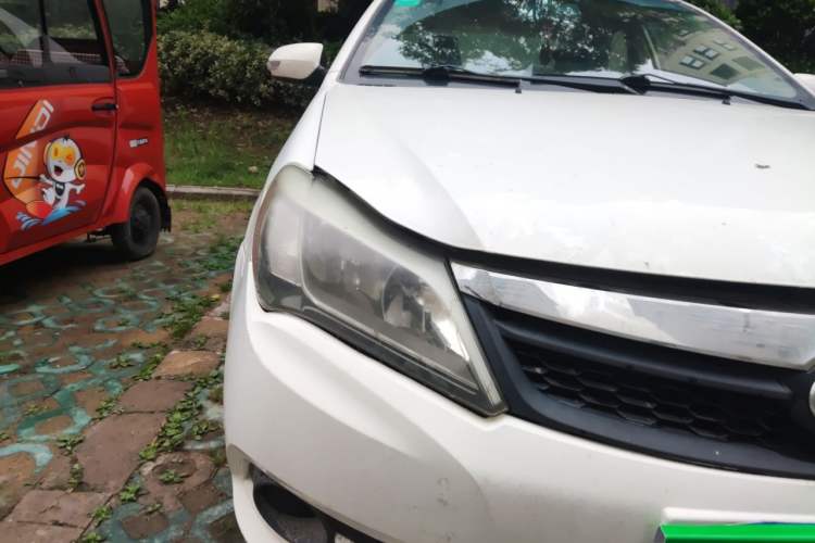 Used BYD F3 2015 Energy-Saving Edition 1.5L Manual Luxury Model Right Front Headlight