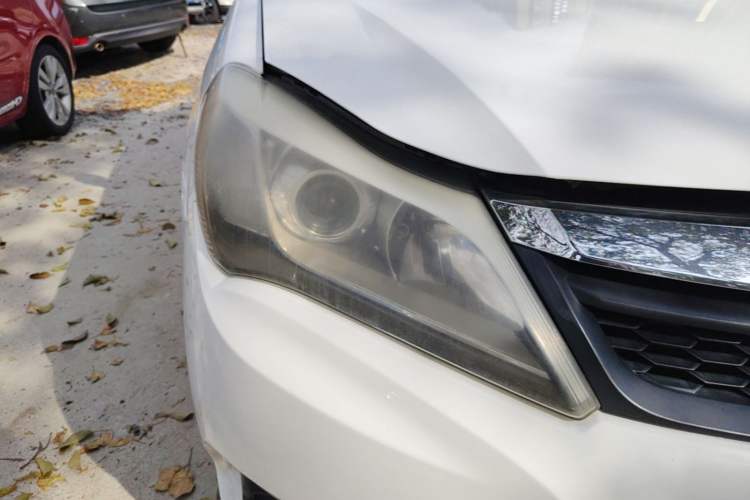 Used BYD F3 2015 Energy-Saving Edition 1.5L Manual Luxury Model Right Front Headlight