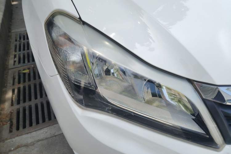Used BYD F3 2015 Energy-Saving Edition 1.5L Manual Luxury Model Right Front Headlight