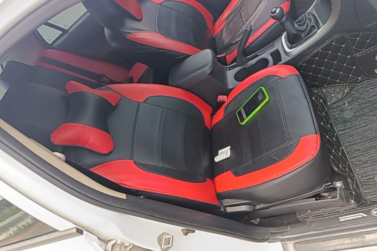Used BYD F3 2015 Energy-Efficient Model 1.5L Manual Comfort Edition Right Front Seat