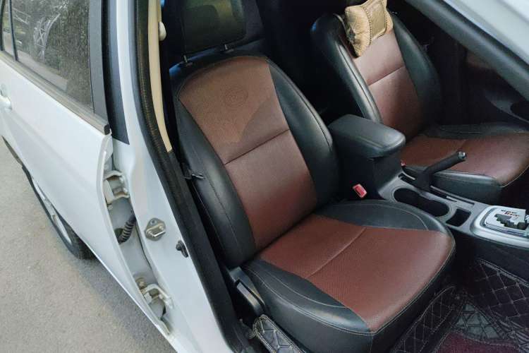 Used BYD F3 2015 Energy-Saving Edition 1.5L Automatic Prestige Model Right Front Seat