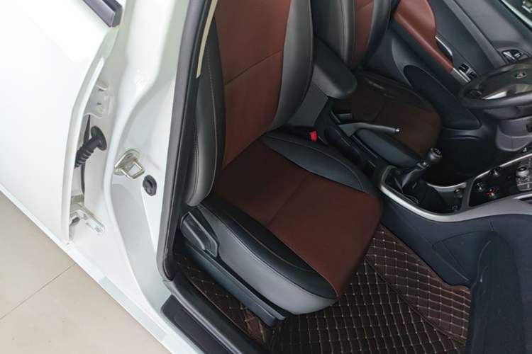 Used BYD F3 2015 Energy-Efficient Model 1.5L Manual Comfort Edition Right Front Seat