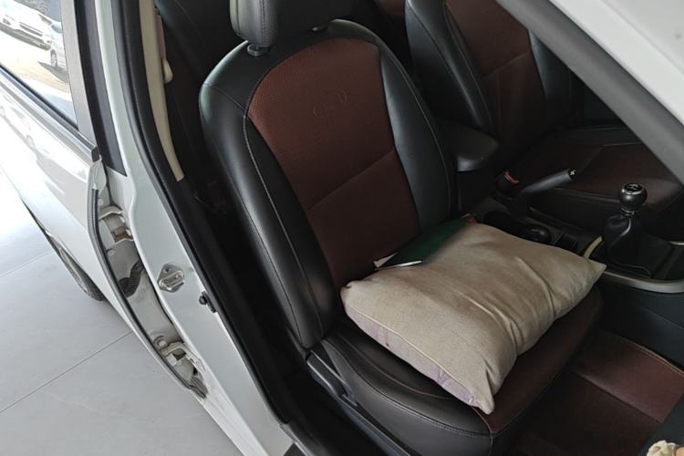 Used BYD F3 2015 Energy-Saving Edition 1.5L Manual Luxury Model Right Front Seat