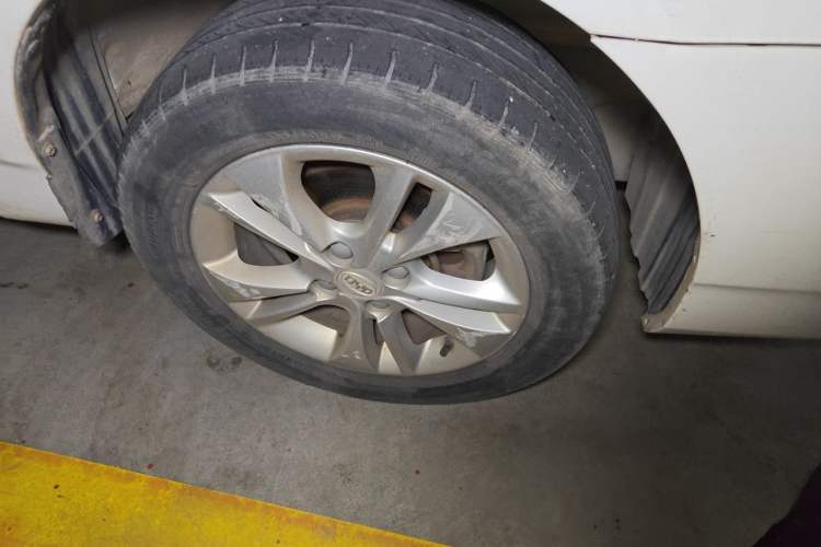 Used BYD F3 2015 Energy-Saving Edition 1.5L Manual Luxury Model Right Front Wheel Hub