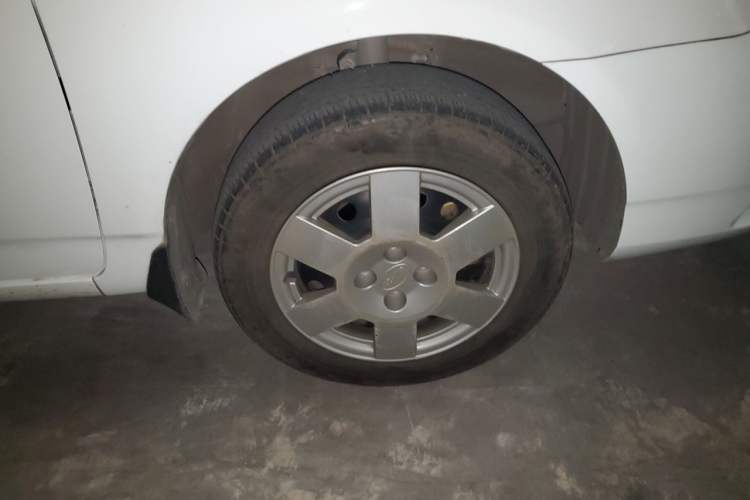 Used BYD F3 2015 Energy-Efficient Model 1.5L Manual Comfort Edition Right Front Wheel Hub