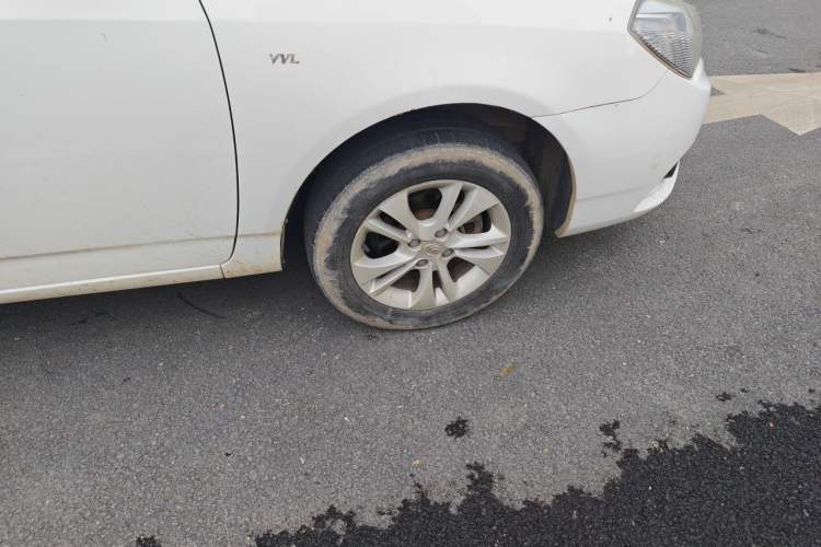 Used BYD F3 2015 Energy-Saving Edition 1.5L Manual Luxury Model Right Front Wheel Hub